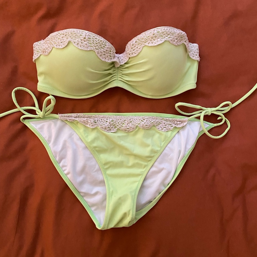 Like new early 2000s VS swim strapless set